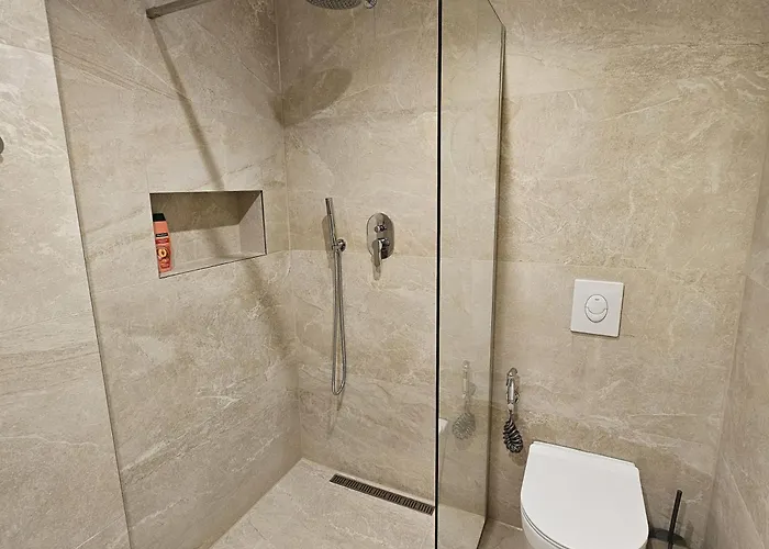 Jacuzzi Living Center 3 Apartament
