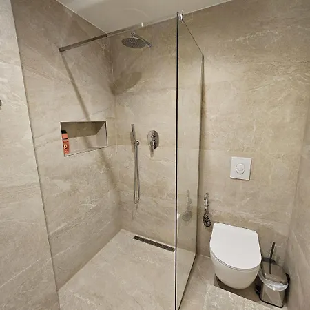 Jacuzzi Living Center 3 Apartamento