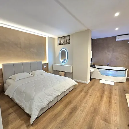 Jacuzzi Living Center 3 Apartamento *